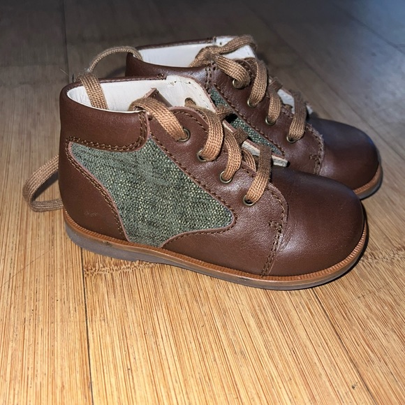 Beberlis Brown Lace-up Baby Bootie - size 21 (5.5 US) - Picture 1 of 5